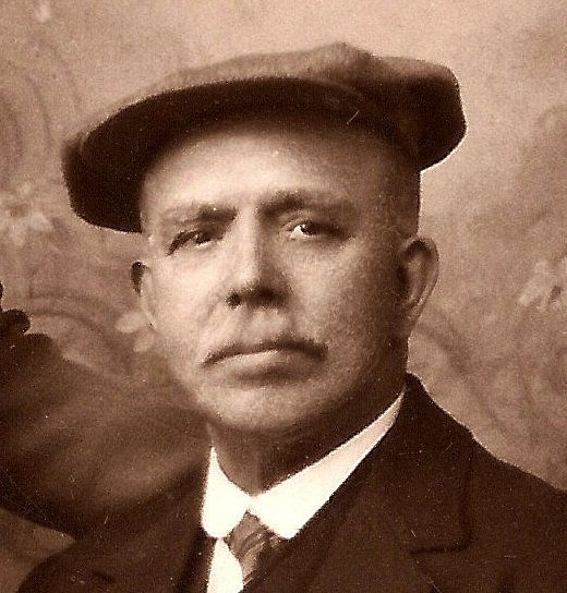 Photo of photos/John McLennan (b1856 LA) portrait